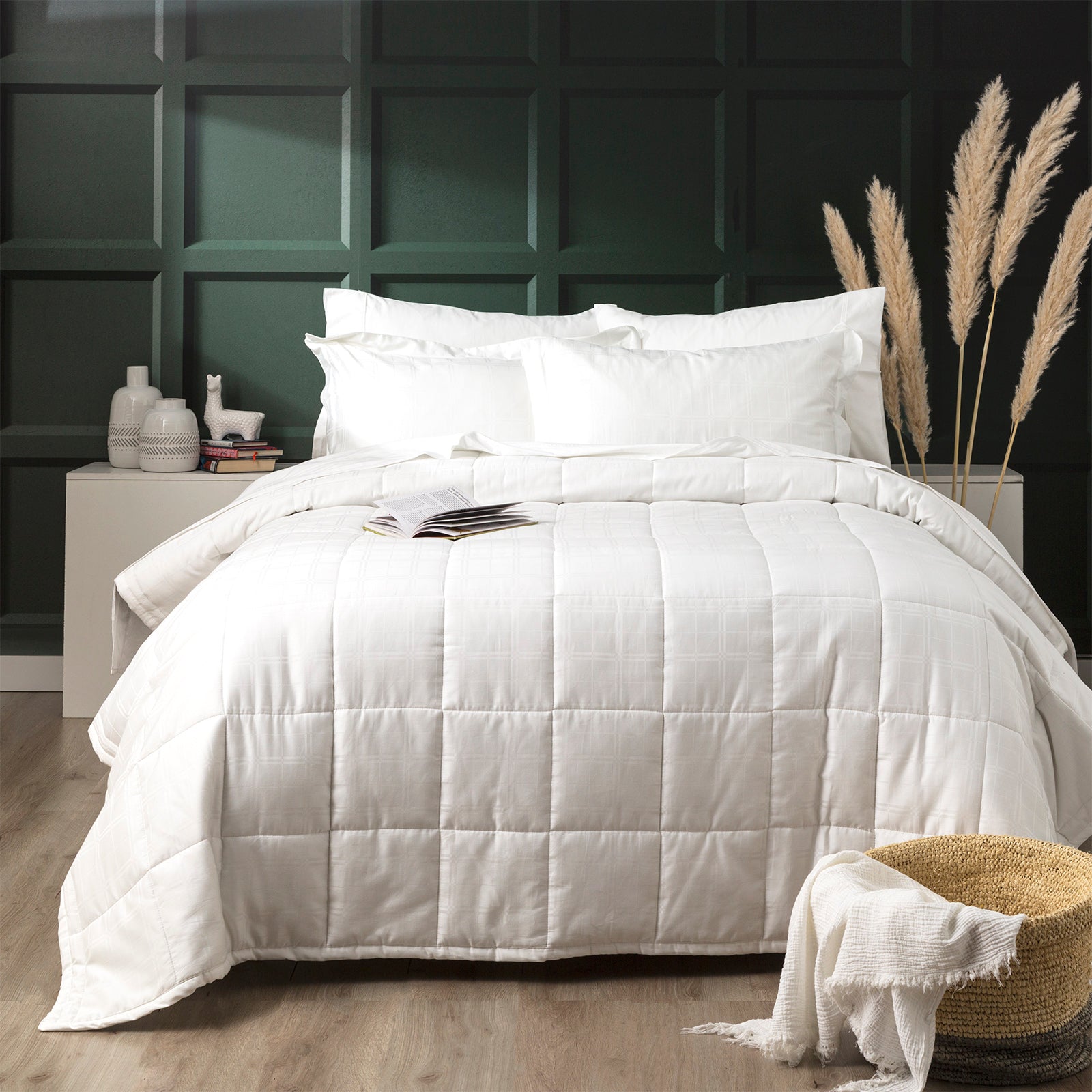 Willow 500 TC Cotton Jacquard White Comforter Set by Ddecor Home Queen-0