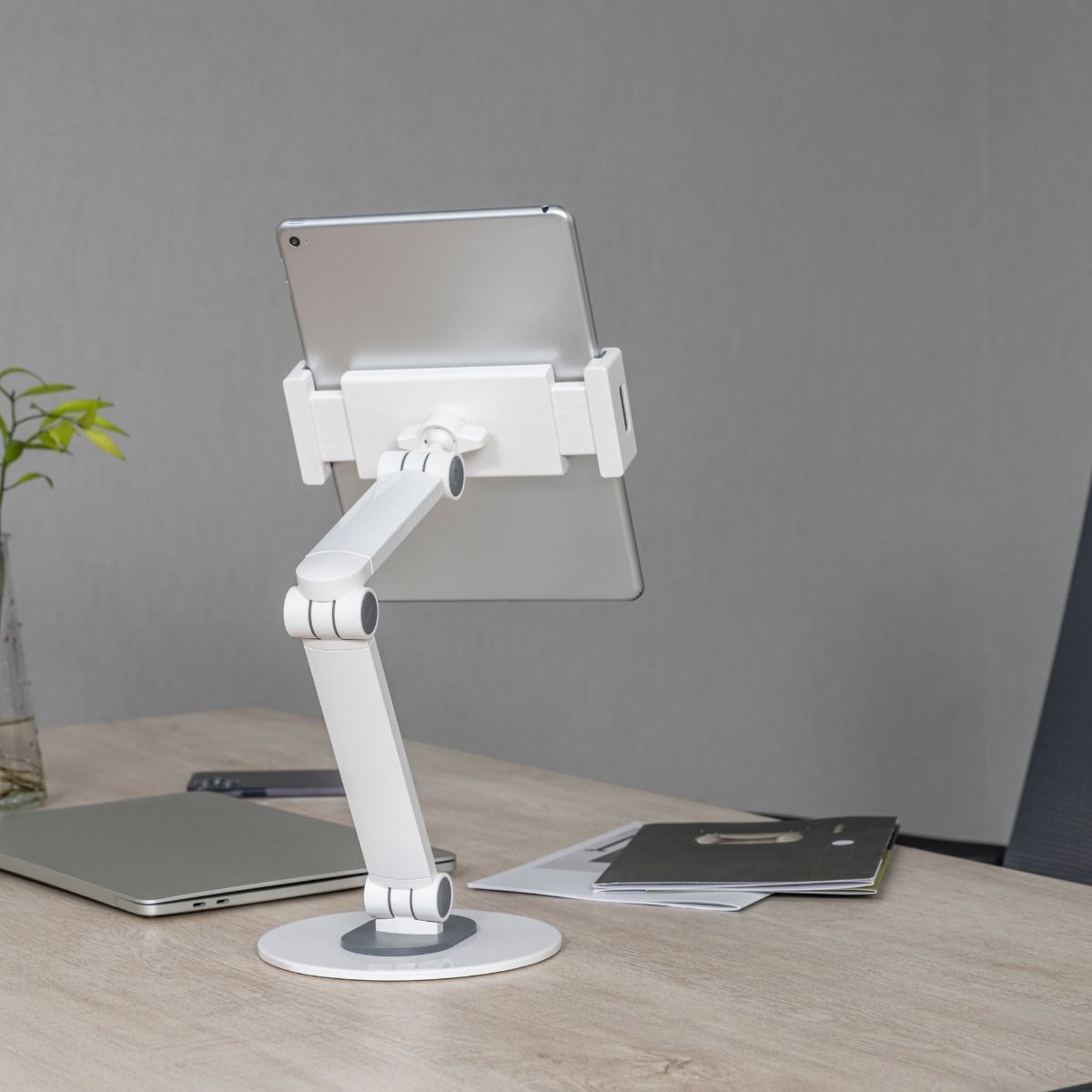 activiva Universal iPad & Tablet Tabletop Stand-5