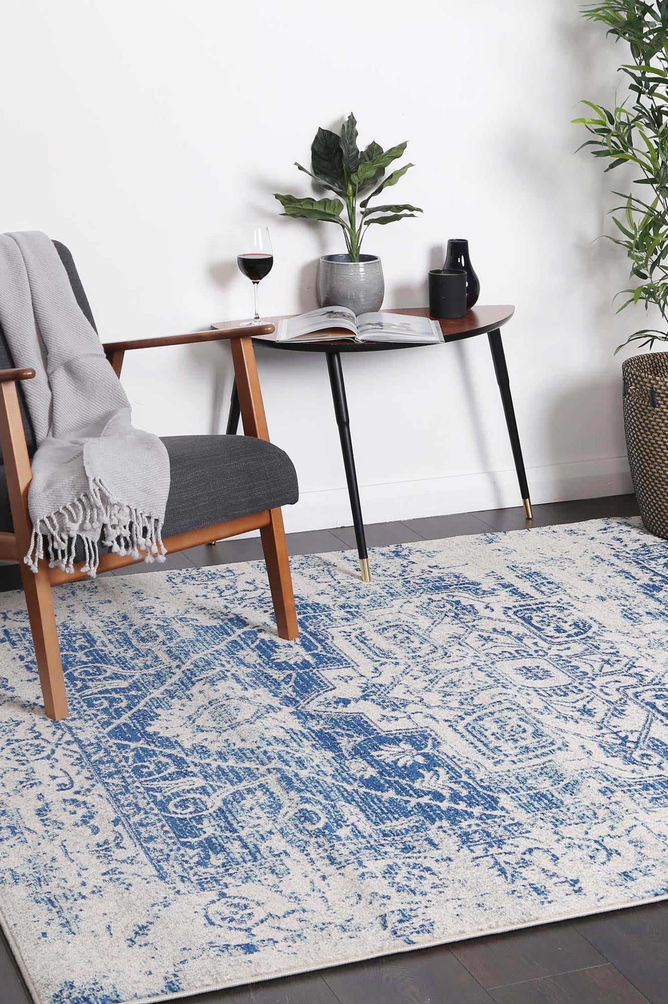 delicate-audrey-ivory-navy-rug 160x230-6